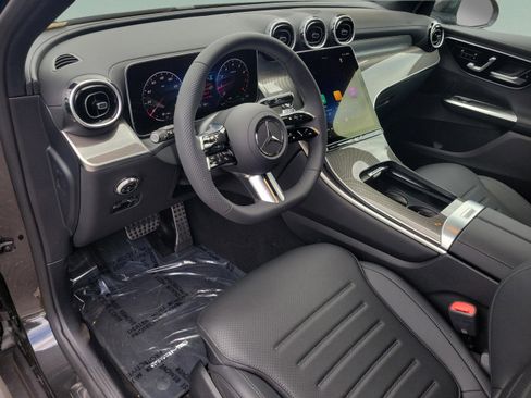 Used 2026 Mercedes-Benz GLC 300 image 19
