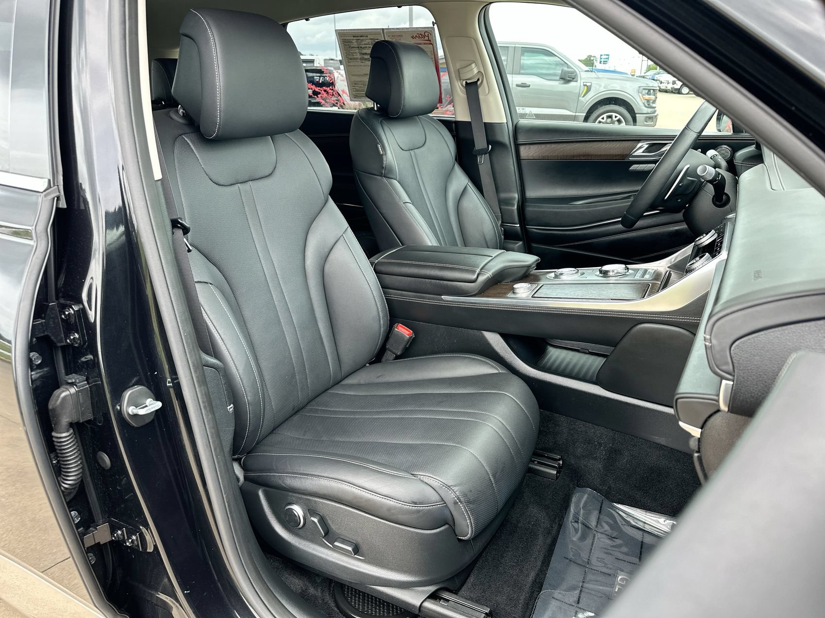 Used 2024 Genesis GV80 2.5T AWD/4WD image 24