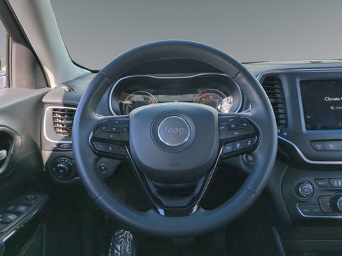 Used 2023 Jeep Cherokee Altitude Lux image 12