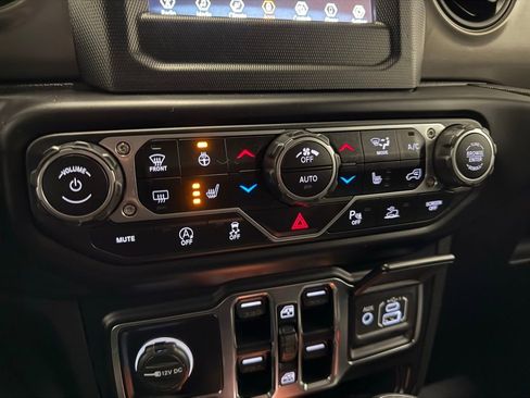 Used 2021 Jeep Wrangler Unlimited Sport image 34