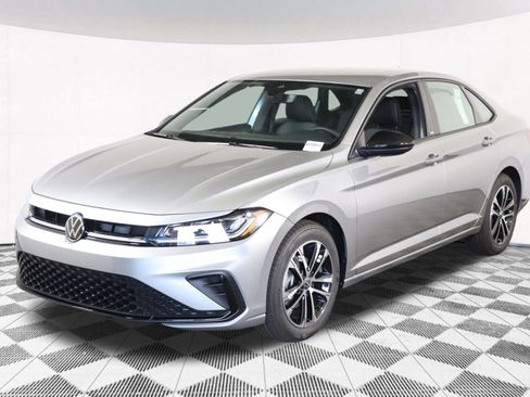 Used 2025 Volkswagen Jetta Sport image 17