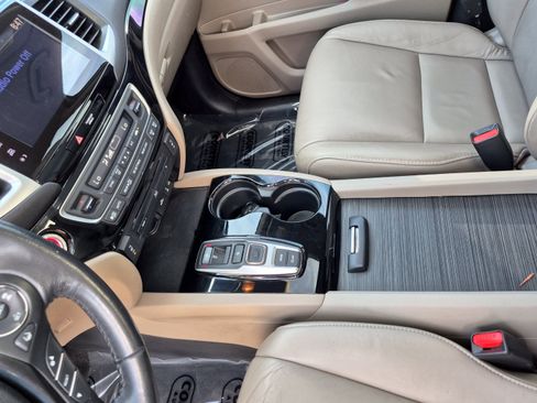 Used 2017 Honda Pilot Touring image 23