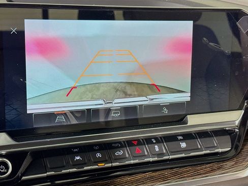 New 2026 GMC Sierra 1500 SLE w/ Preferred Package image 9