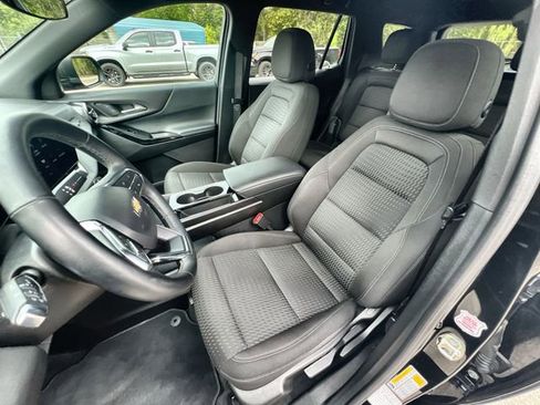 Used 2025 Chevrolet Equinox LT image 18