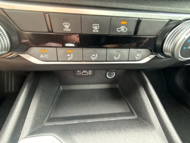 Used 2025 Nissan Altima 2.5 SV FWD image 16