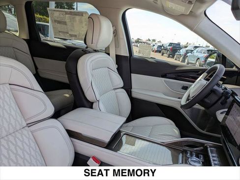 New 2026 Lincoln Nautilus Black Label image 13