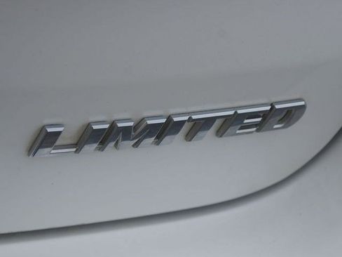 Used 2018 Toyota Highlander Limited image 21