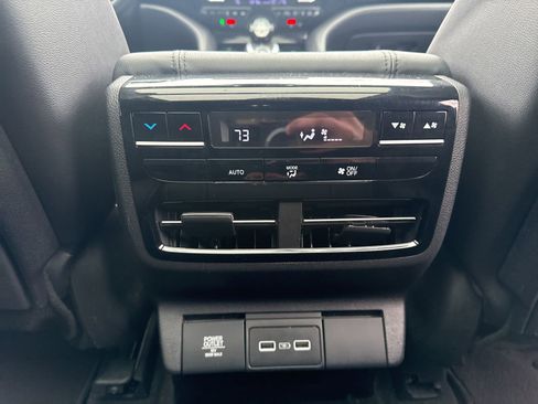 Used 2023 Acura MDX SH-AWD image 26