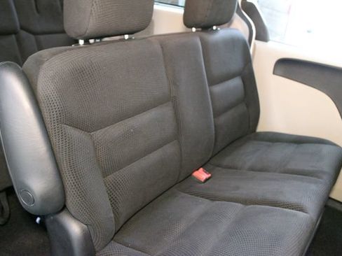Used 2017 Dodge Grand Caravan SE w/ Power Window Group FWD image 13