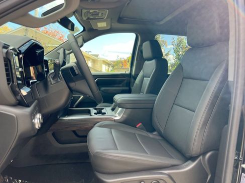 New 2026 GMC Sierra 2500 SLT w/ SLT Premium Package image 11