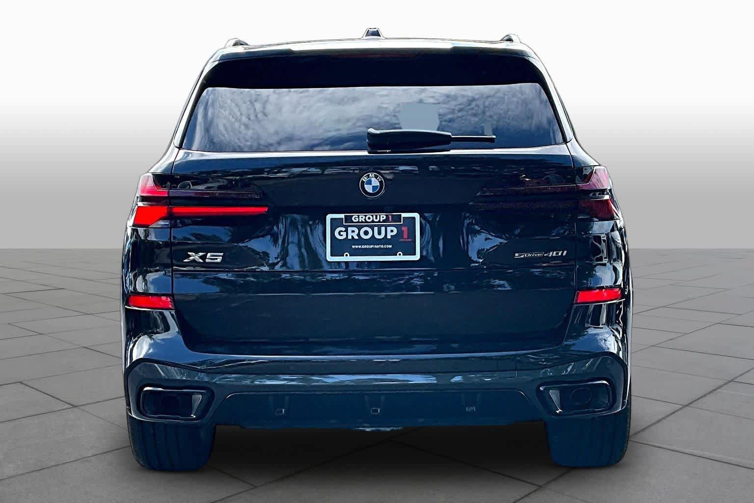 Used 2026 BMW X5 sDrive40i w/ M Sport Package RWD image 5