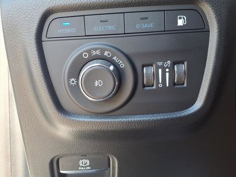 Used 2022 Jeep Grand Cherokee Limited 4xe w/ Luxury Tech Group II image 21