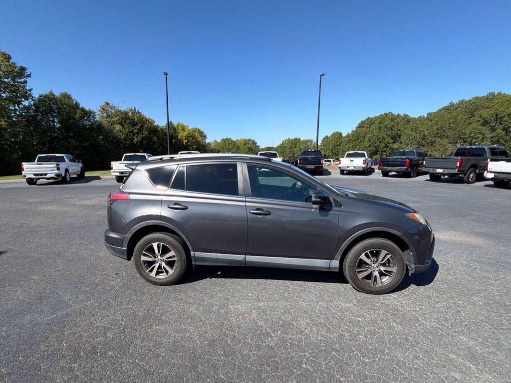Used 2017 Toyota RAV4 XLE w/ Plus Extra Value Package AWD/4WD image 17
