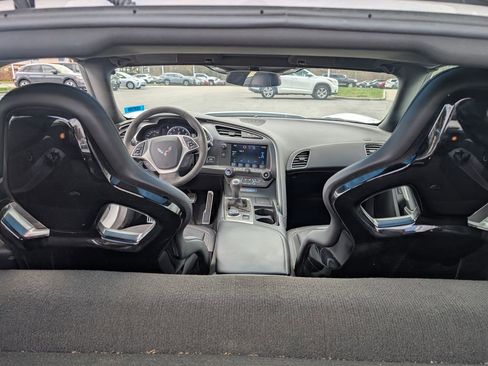 Used 2015 Chevrolet Corvette Stingray Coupe RWD image 13