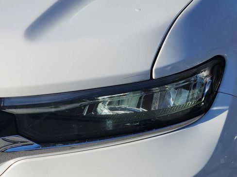 Used 2022 Jeep Grand Cherokee L Limited w/ Luxury Tech Group II image 9