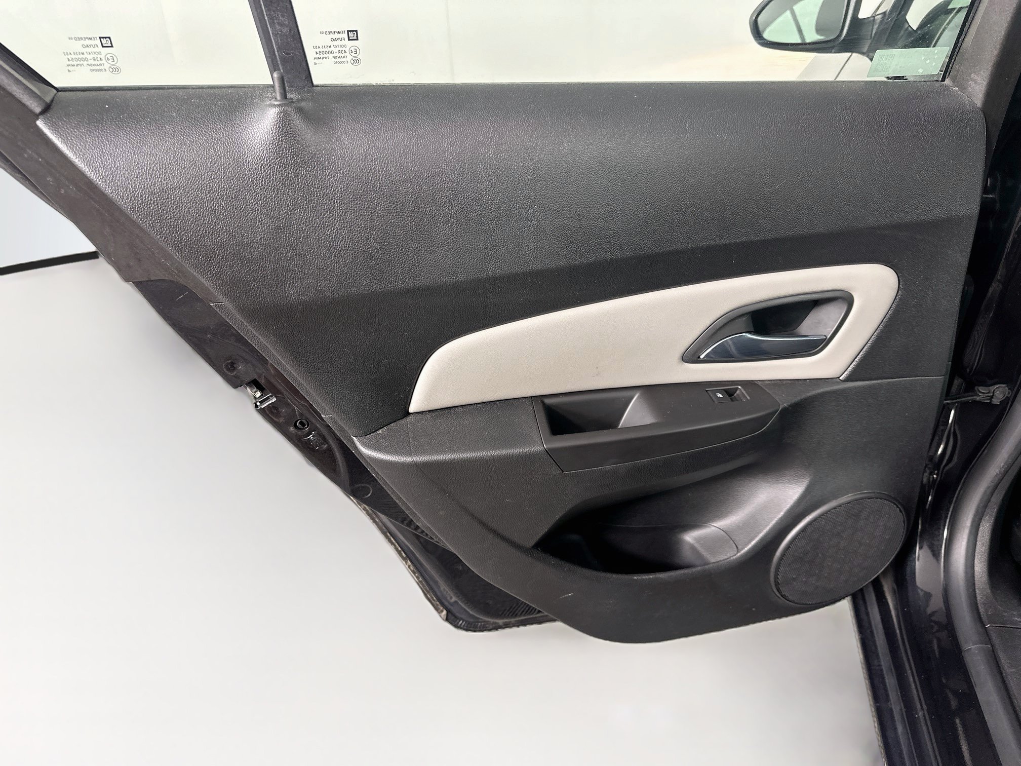 Used 2014 Chevrolet Cruze LS FWD image 24