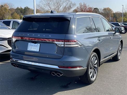 New 2026 Lincoln Aviator AWD image 30