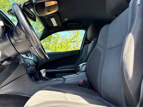 Used 2018 Dodge Charger SXT Plus image 11