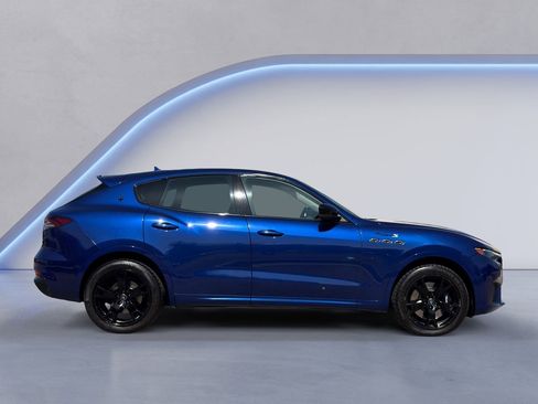 Certified 2022 Maserati Levante Modena S AWD/4WD image 6