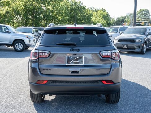 Used 2023 Jeep Compass Latitude AWD/4WD image 9