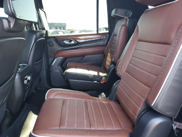 Used 2023 GMC Yukon XL Denali Ultimate AWD/4WD image 14