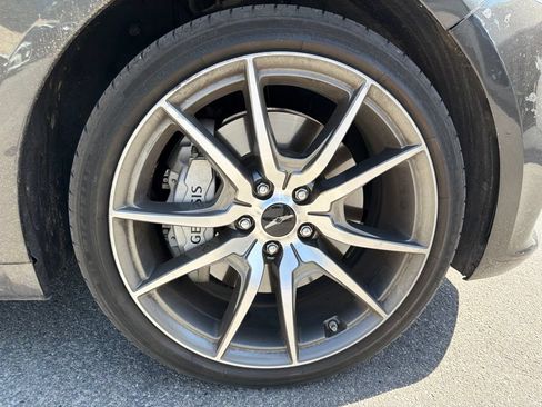 Used 2025 Genesis G70 2.5T RWD image 5