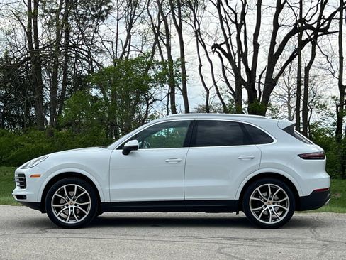 Certified 2020 Porsche Cayenne image 2