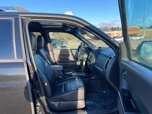 Used 2011 Ford Escape Limited w/ 302A Rapid Spec Order Code image 35