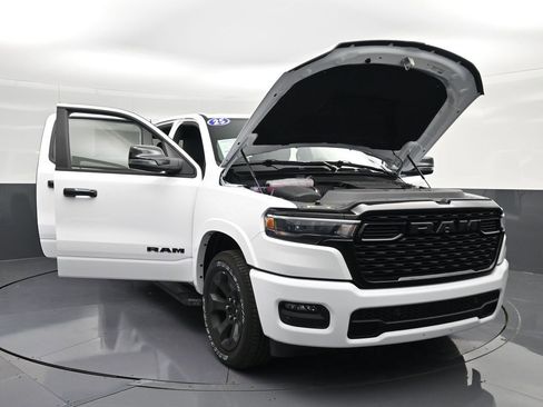 Used 2025 RAM 1500 Big Horn RWD image 33