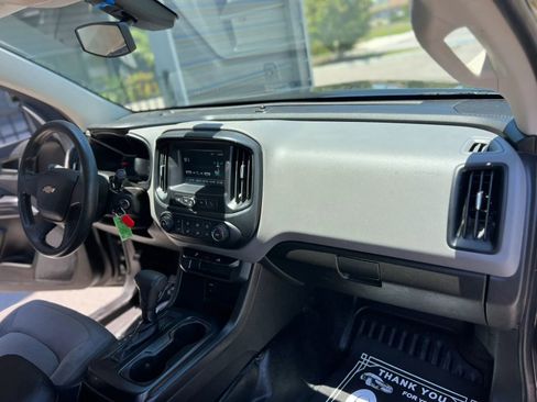 Used 2018 Chevrolet Colorado W/T RWD image 14