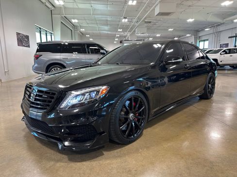 Used 2017 Mercedes-Benz S 63 AMG 4MATIC Sedan image 3