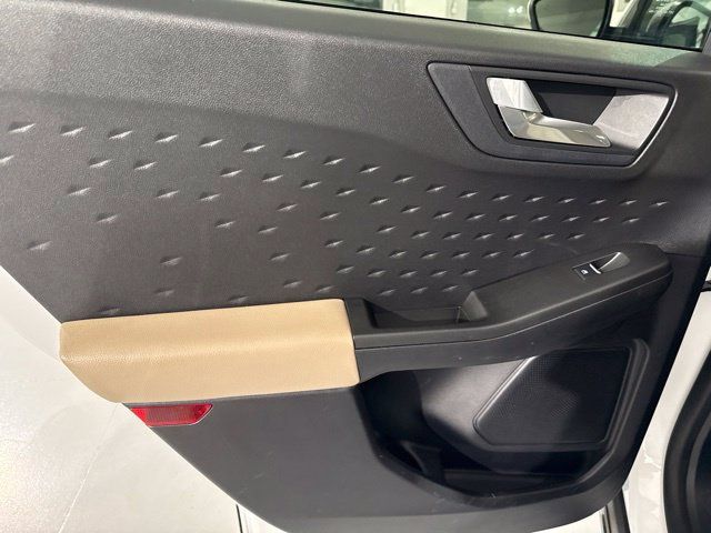 Used 2020 Ford Escape SEL FWD image 17