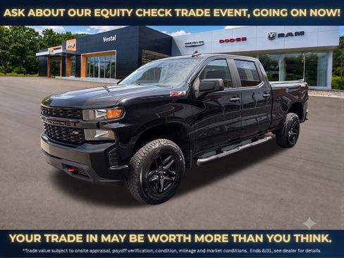 Used 2022 Chevrolet Silverado 1500 Custom Trail Boss w/ LPO, Dark Essentials Package AWD/4WD image 2