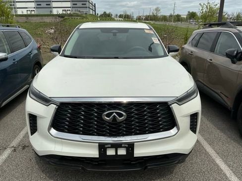 Used 2024 INFINITI QX60 Pure w/ Cargo Package image 2