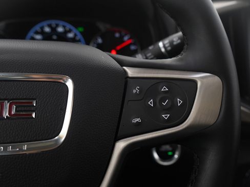 Used 2023 GMC Terrain Denali image 27