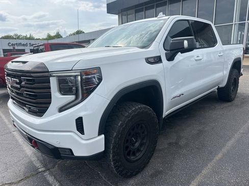 Used 2023 GMC Sierra 1500 AT4X image 5