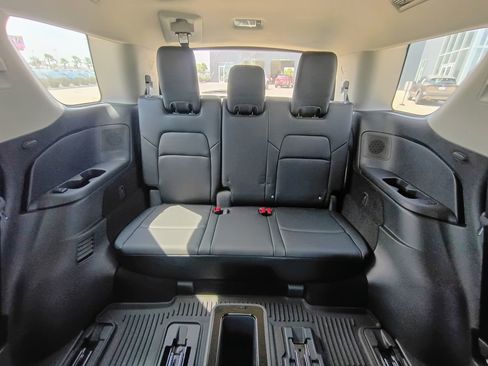 New 2026 Nissan Pathfinder Platinum image 36