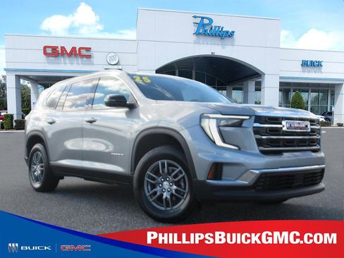 Used 2025 GMC Acadia Elevation image 1