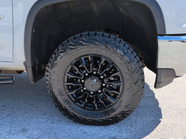 Used 2020 Chevrolet Silverado 2500 LTZ AWD/4WD image 12