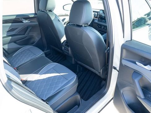 New 2026 Volkswagen Tiguan SEL R-Line image 40