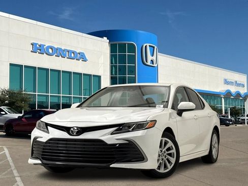 Used 2023 Toyota Camry LE FWD image 1