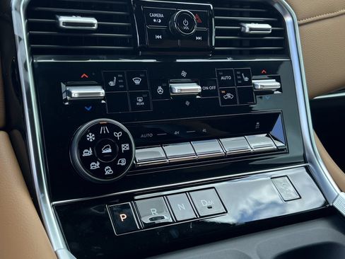 New 2026 Nissan Armada SL w/ Captain's Chari Seat Package AWD/4WD image 12