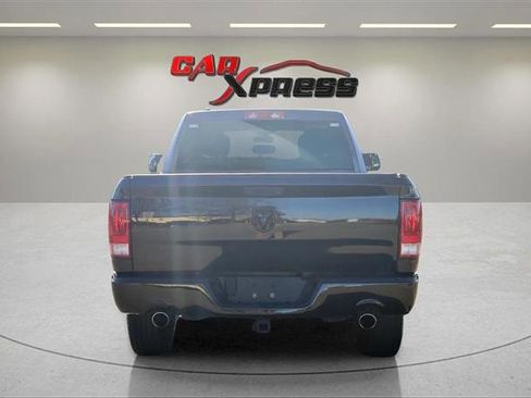 Used 2018 RAM 1500 Express w/ Black Ram 1500 Express Group image 11