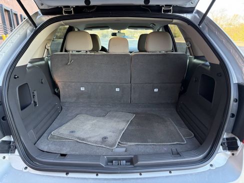Used 2013 Ford Edge SEL FWD image 19
