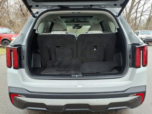 Used 2025 Kia Sorento X-Line EX image 12