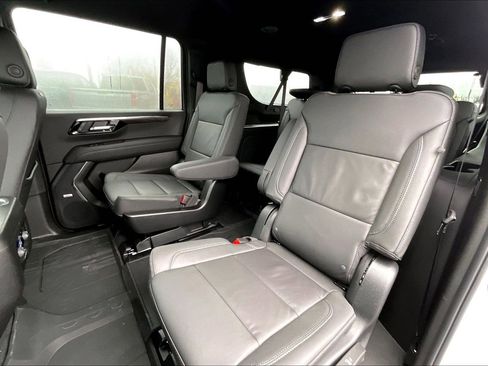 New 2026 Chevrolet Suburban LT w/ Comfort Package image 10
