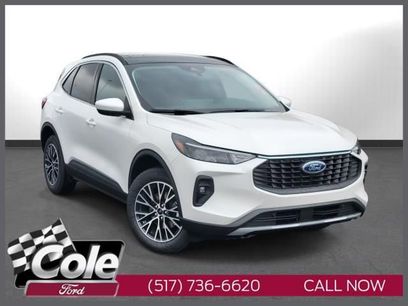 New 2026 Ford Escape SE w/ Class II Trailer Tow Package