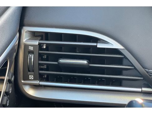 Certified 2023 Subaru Outback Limited XT image 28