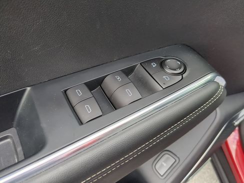 Certified 2025 GMC Acadia Elevation FWD image 22