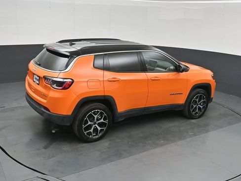 New 2026 Jeep Compass Limited image 30